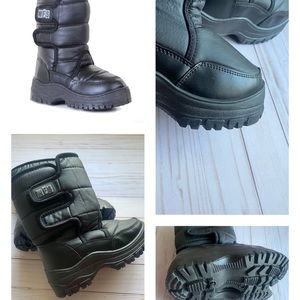 WFS Kid’s Snow Boots❄️
